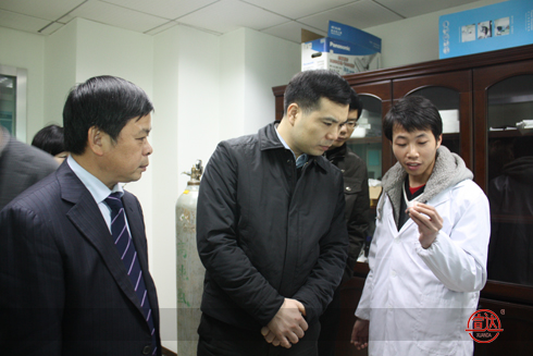 省經信委副主任吳家曦一行蒞臨宣達集團調研指導